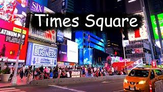 Таймс-сквер ночью  - самый центр Манхеттена Times Square in New York Manhattan