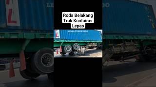 Roda Belakan Sampai Copot Mengakibatkan Kemacetan Panjang Dijalan Pelabuhan Semarang