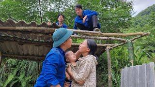 A single mother was brought by a police officer and his juniors to help build a bamboo house_lyhaica