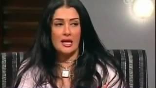 بوسة غادة عبد الرازق وهاني سلامة في فيلم الريس عمر حرب