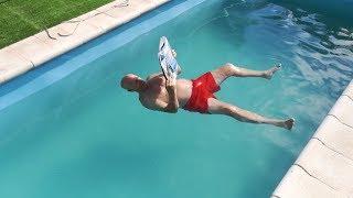 AS Floating water an invention to combat swimming pool drownings