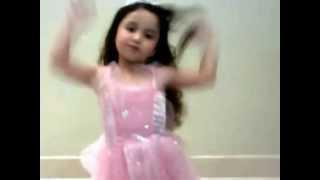 Little girl sexy dancing- Starships