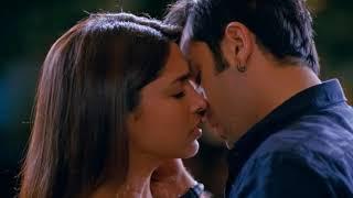 Yeh Jawaani Hai Deewani  Kiss Scene  Bunny And NainaRanbeer kapoor and Deepika Padukone