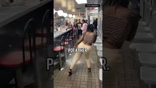 Waffle House Worker Deflects Flying Chair Like It’s Nothing During Late Night Brawl #Shorts
