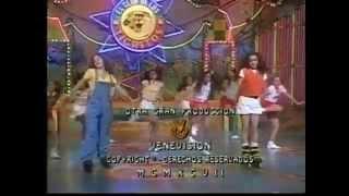 Tigritos Tyanny & Estefania sing VacacionesVacation1997