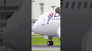 Close Latam Dreamliner Takeoff