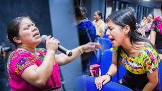 CATARINA SACVIN COROS DE AVIVAMIENTO Y UNCIÓN EN LA ALABANZA