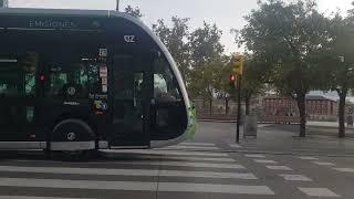 Nuevo bus eléctrico de Zaragoza parece un tranvía.