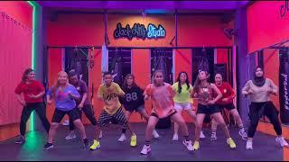 SKALES - JE KAN MO  ZUMBA  DANCE  FITNES  CHOREO  LELY HERLY