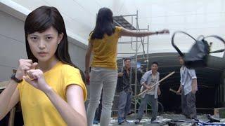 Kung Fu MovieThugs intercept a female studentunaware shes a fighting master who can defeat them.