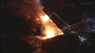 4-alarm fire destroys apartment building in Philadelphia