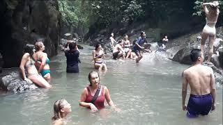 Artis Bcl & Ariel Noah pakai Bikini di Air Terjun Bali Indonesia