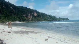 Pantai Biluhu Timur via Barakati