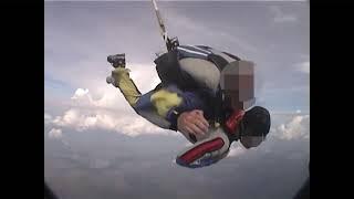 Tandem Skydive FAIL  Tandem skydive gone wrong  Instructor forgets to fully attach student