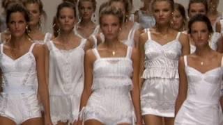 DOLCE & GABBANA SPRING 2011 - Supermodels Backstage - MODTV