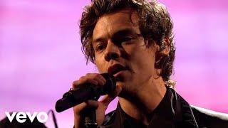 Harry Styles - Sign of the Times Live on The Graham Norton Show