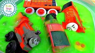 Thomas Train Downhill Mystery Wheel Slime Races