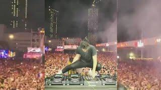 Skrillex killing the mixer 