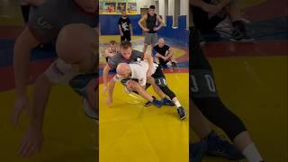 Защита от захвата за туловище.Османов Шамиль #wrestling #freestylewrestling #wrestling#вольнаяборьба