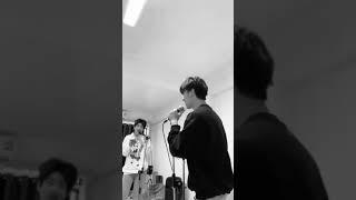 Tay Tawan and Off Tumcial singing Offgun Taynew