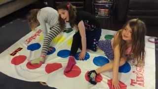 Angelinas 7th Birthday - Playing Twister