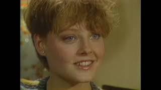 Jodie Foster - Short Interview About Her College Life 1984