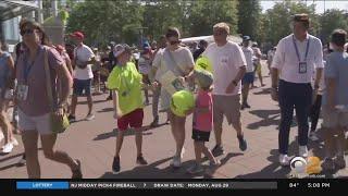 Huge crowds in Flushing Meadows for U.S. Open