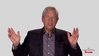 Crisis Management - A Minute With John Maxwell Free Coaching Video PL