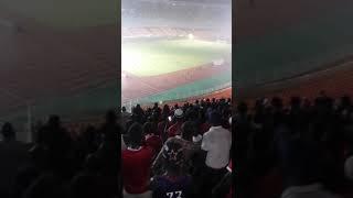 Hivi ndiyo mashabiki walivyovyamia uwanjani Kati ya mechi ya simba Vs AL misri