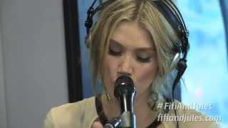 Delta Goodrem - 90s Medley radio