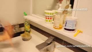 Beautiful single mother so cute She was washing dishes in the toilet#3