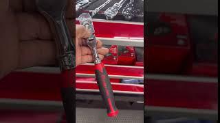 Snap-On’s New 38 Drive 100 tooth Soft Grip Ratchet Who says there is something wrong with this?