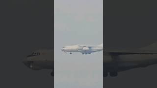 Russian Plane Ilyushin IL76 landing at Delhi Airport #delhiairport #landing