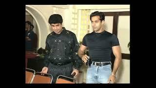 Salman khan in black T-shirt  SALMAN KHAN STATUS VIDEO.         #shorts #salmankhan #Salmanwalk