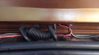 Протяжка кабеля внутри задней двери Рено Дастер