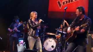 Shakira & Blake Shelton - Need You Now Live Private Concert May 08 2013