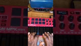 Akai MPK Mini Pop Disco Beat