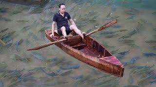 Primitive Skills Knocking wooden bells training fish to eat by the hour