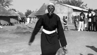 MALI SADIO Toumani DiabatéMangala Camara clip de Sophie Comtet Kouyaté 2002