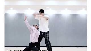 WAYV Ten and Winwin make a some choreo