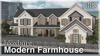 BLOXBURG - Modern Farmhouse Mansion Speedbuild exterior