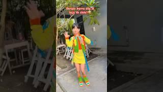 BERAPA WARNA ADA DI BAJU KK DISTA?#trending #viralvideo #viralshorts