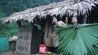 Ngoc and her mother made a bathroom with bamboo and palm leaves after a tiring day of work