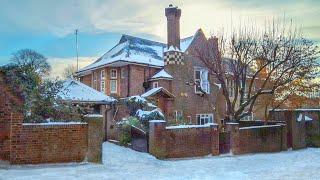 London Hampstead Village at Christmas ️ Quaint Alleyways London Snow Walk ️ 4K 60FPS