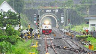 PANAS HUJAN KERETA TETAP NGEBUT‼️ MENEMUKAN 21 KERETA API DI BARAT STASIUN IJO