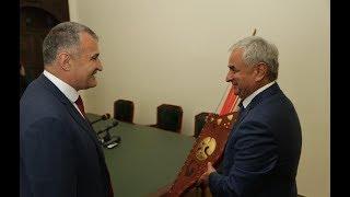 Анатолий Бибилов и Рауль Хаджимба обсудили вопросы двустороннего сотрудничества между странами