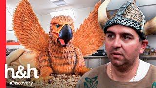 Bolo enorme sobre ave gigante de estilo medieval  Cake Boss  Discovery H&H Brasil