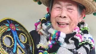 Chinami Mori de 93 años confecciona a mano su ropa