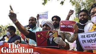 Indian protesters burn effigies of Chinese president after Himalayan border clash