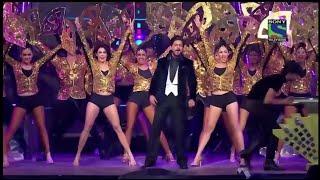 Shah Rukh Khans Grand Entry in Filmfare Awards  SRK  Karan Johar  Kapil Sharma  Filmfare